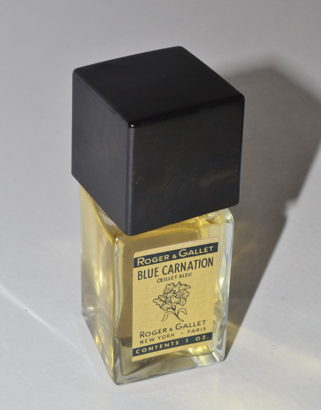Blue Carnation Cologne By Roger & Gallet