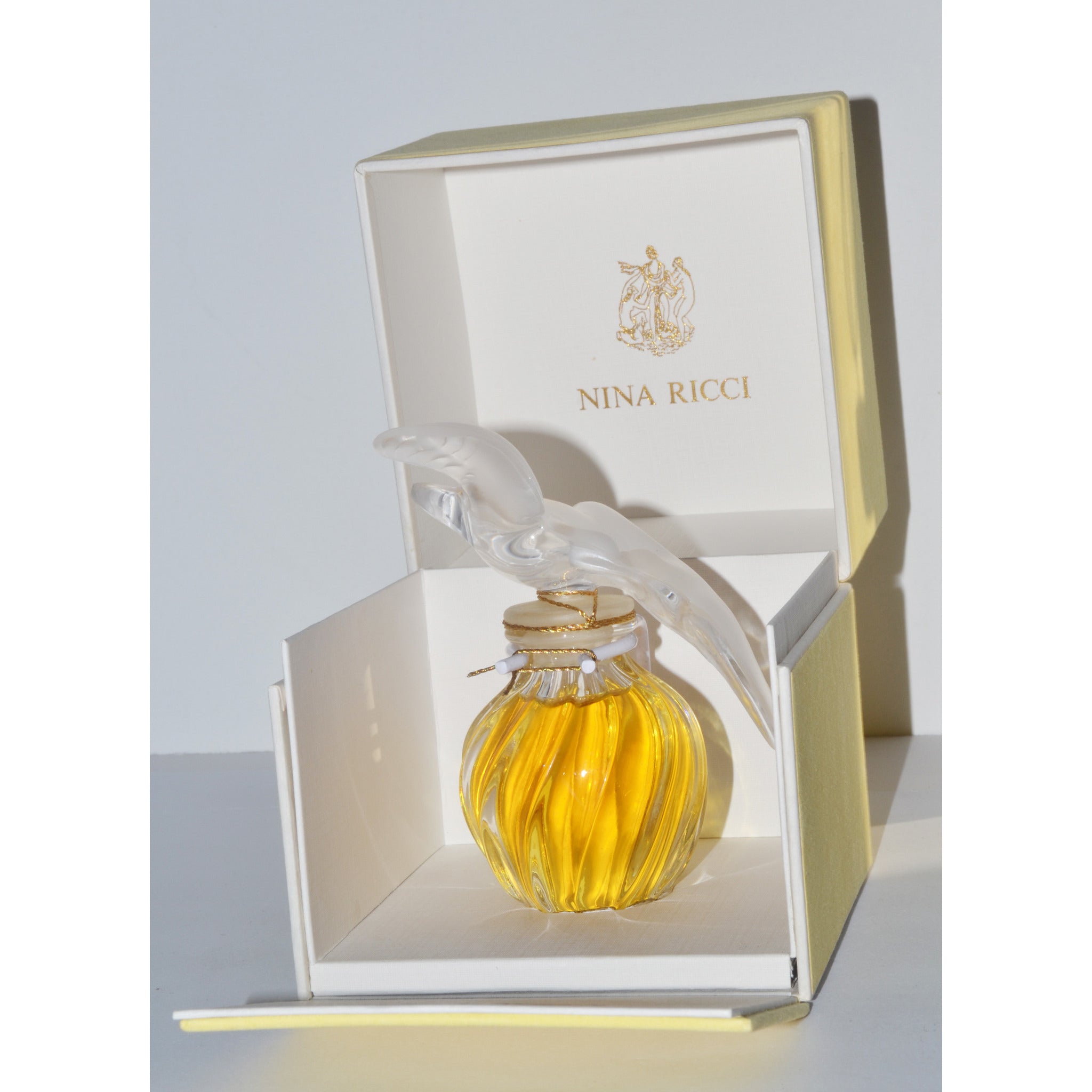 【新品・送料無料】NINA RICCI L' Air du Temps  ☆☆ Amazon.com : L'air du Temps by Nina Ricci for Women 6.6 oz