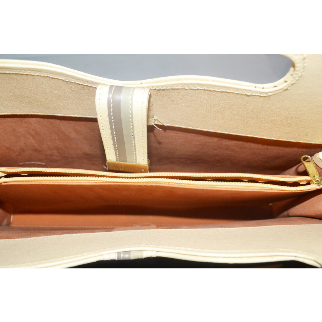 Vintage Chic Cream Leather Square Purse By Monaco