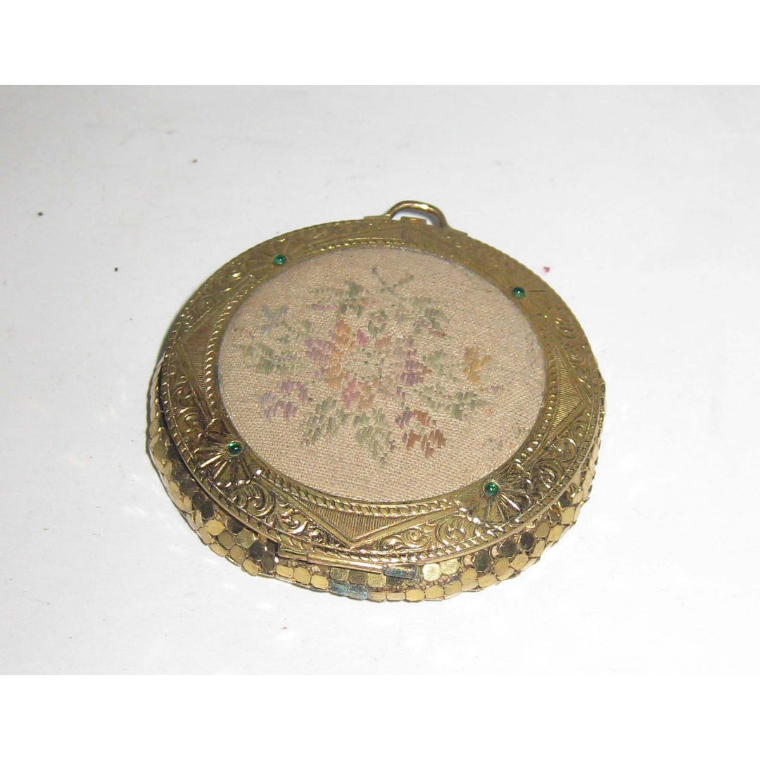 Vintage Ornate Mesh Compact By Evans