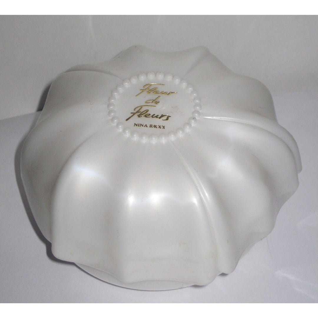 Vintage Fleur de Fleurs Dusting Powder By Nina Ricci