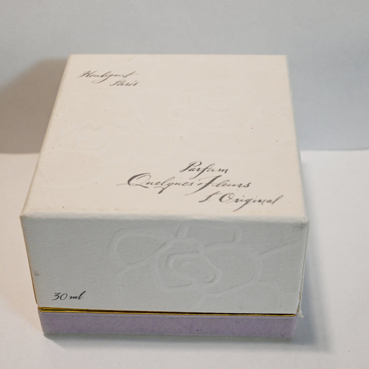 Quelques Fleurs Parfum Houbigant presentation box