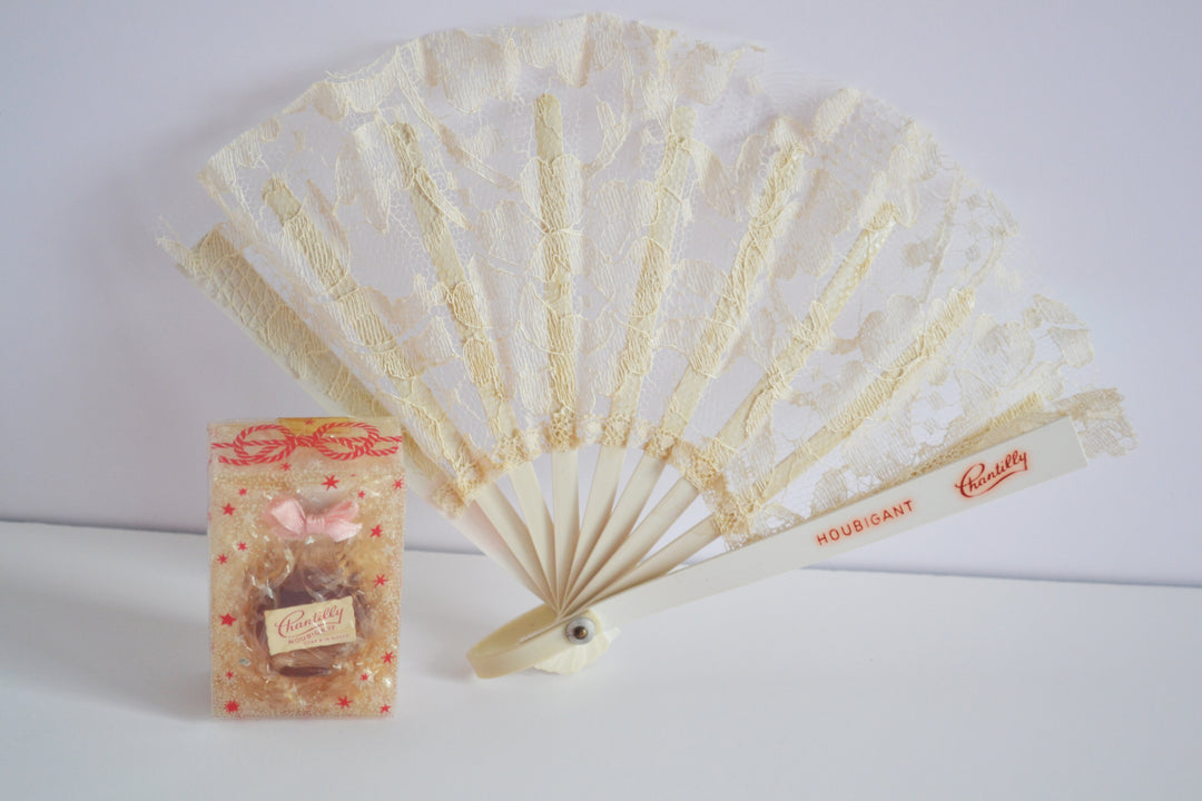 Vintage Chantilly Perfume & Lace Fan Presentation By Houbigant 