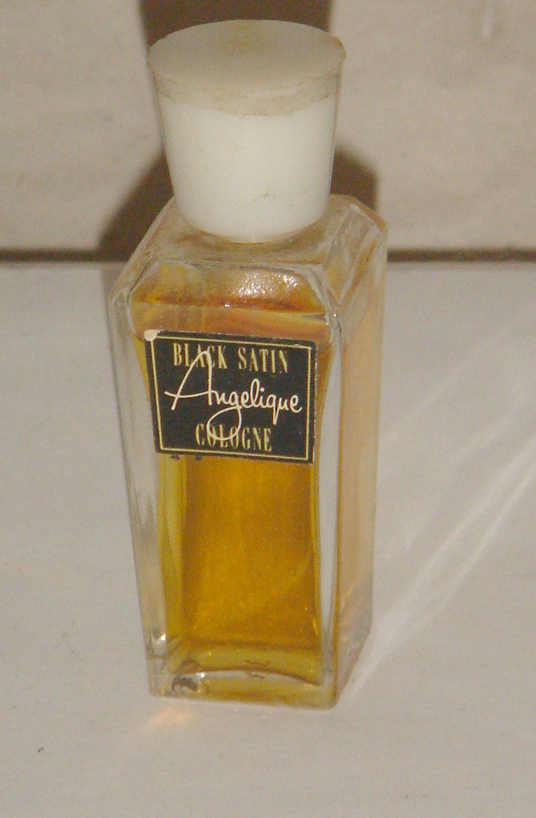 Angelique Black Satin Cologne