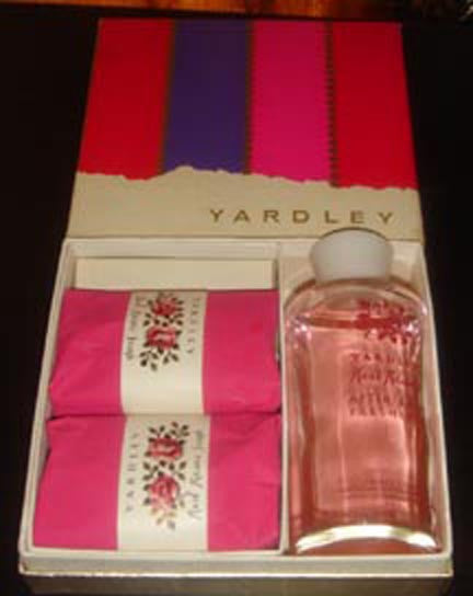 Yardley Red Roses Bath Set